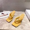 Eilyken Novos chinelos de verão feminino de dedo do pé