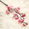 Decoratieve bloemen kransen 1x 60 cm kunstmatige veer pruimen bloesem perzik tak zijden bloemenboom voor bruiloftsfeestje huizen tuin dec