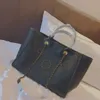 女性の高級ハンドバッグデザイナービーチバッグ最高品質のファッションニット財布ショルダーラージトートチェーン付きキャンバスショッピングバッグ