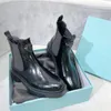 Designer retrò Triangle Standard Half Boots Short Boot's Short Fashion All-Match Socks Pulling Cucioni Nuove donne Black Chelsea Cavie Stivali