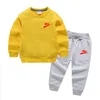 2022 Spring Autumn Baby Boys Girls 2st/ Set kläder barn Bomullsjacka byxor småbarn modekläder barn grå träningsdräkter