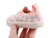 Baby andas sneakers första vandrare barn tpr hårda yttersula skor spädbarn slip-on boots barn toddler stickad lätt slitage gridding mockasiner mjuka botten 1-3 år gammal