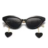 Charm Black Cat Eye Zonnebril Women Italië Designer Metalen ketting Eyewear Detachable Heart Hanghangende zonnebril mode L220801