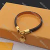 Dropship Fashion Classic Flat Brown brand designer Leather Bracelet for women and men Metal Lock Head Charm Bracelets earrings bra8974293