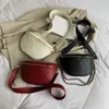 سلسلة المرأة الخصر حقيبة عالية السعة حزمة مراوح الكتف Crossbody الموز حقائب الصدر مصمم الفاخرة حقيبة بحزام الإناث الورك محفظة 220513