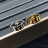 Designers Ring Män Kärlek Ringar Silver Dam Smycken Lyx Mode Guld Ring Förlovningar För Kvinnor Par 22041302R