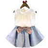 Çocuk tasarımcı giyim setleri kızlar yaz moda takım elbise bebek kolsuz beyaz üstler denim mavi etek kıyafetleri çocuk pamuk fırfır yelek bowknot etekler b8236