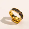 18K Gold plattiert Edelstahl Kunstleder Schmuck Ring Luxus Designer Ring -Verlobungsringe für Frauen 2022 Mode Luxus Accessori 2249