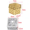 1PC 6cm Mini Plastic Hollow Gold Foil Cake Candy Wedding Favor Marriage Baby Shower Gift Treat Box Party Event Supply 220812