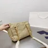 Bolsos cruzados a la moda para mujer, bolsos con cadenas con estampado de letras, bolso de nailon informal para mujer, bolso de hombro elegante, bolso de lujo de 21x20cm