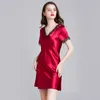 여성 레이스 순수한 실크 드레스 나이트 가운 2022 새로운 새틴 나이트 드레스 잠자기웨어 캐주얼 부드러운 홈 드레싱 가운 홈웨어