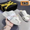 Nya casual skor smilerepublic sr street chunky sole plattform canvas mule sneaker m￤n kvinnor svart vit split mule rosa lyx toffel designer sneakers