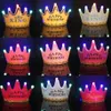 LED Crown Decoration Hat Christmas Cosplay King Princess Crown Happy Birthday Cap Luminous Xmas Hats Färgglada mousserande huvudbonader Free DHL F060701