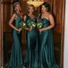 흑인 아프리카 소녀를위한 청록색 녹색 원 어깨 인어 신부 들러리 드레스 새틴 간단한 스윕 트레인 하녀 복장 드레스 웨딩 게스트 애프터 롱 드레스 CL0725