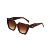 نظارات شمسية للنساء مصمم Sunglass Goggle Beach Sun Glass Classic Letter Print Mens Womans 18 Color Optional