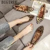 Leopardskor koreanska pekade tålägenheter Big Size Womens Comfort Fashion Chaussures Femmes Automne Hiver Schuhe Damen220513