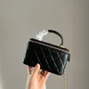 Black White Womens Vanity Box Designer Bags Top Handle Totes Matelasse Chain channell Crossbody Shoulder Cosmetic Caid Lipstick Holder Mini Luxury handbags 18CM