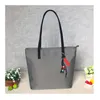 Bolsas grandes 2022 New Canvas Nylon Bag feminina à prova d'água Oxford Butot Bags One ombro Capacidade de bolsa simples Myy M40995