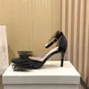 Scarpe eleganti da donna London scarpe a punta tacco alto Latte Black Fucsia Scarpe da sposa Bowtie Silk Lady Sneakers con scatola