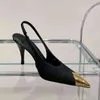 Tacchi alti neri a punta da donna 2022 primavera nuova sexy bocca bassa testa di metallo tacco sottile viaggio posteriore con sandali Baotou