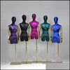 Klädaffär Modell rekvisita kommersiella möbler Kvinna halv längd High End Silk Satin Golden Arm Bröllopsklänning Display Rack Fönster Visa DRO
