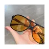 Klassieke Retro Vintage Luchtvaart Pilot Zonnebril Vrouwen Mannen Grote Grote Oversized Frame Designer Shades 70s Zonnebril3021822