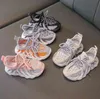 Mode barn casual skor baby pojkar flickor stövlar barn springskor barn märke sport vita skor barnskal sneakers g220527