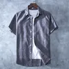 Mäns casual skjortor 2022 Summer Mens linne Kort ärm Solid Turn-down krage skjorta toppar Löst tunna kläder M-xxxl
