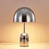 Nordic Creative Art Design Hotel Mushroom Lampada da tavolo Modern Minimalist Bedroom Lampade da comodino
