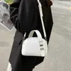 Abendtaschen Hochwertige handgetragene kleine Tasche Damen Sommer 2022 Nische Pendler Schulter Messenger Mini Einfache Shell BagEvening