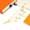 Designer Bracelets Classique Diamant Bracelet Mode Quatre Fleurs pour Femme 18K Plaqué Or Bracelet Accessoires