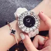 Armbandsur lyxiga Big Diamond Ladies Watch Women Fashion Bling Crystal Watches Cute Silicone Band Casual Dress Wristwatch Cloc