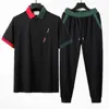 2022 Summer Designer Tracksuits Set Mens Red Green Stripe Letter Brodery Lightning Running Suits T-shirt Kort ärmbyxor Klassisk sportkläder Skjorta