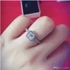 REAL 925 Sterling Silver Cz Diamond Ring med logotyp Original Box Fit Pandora Style 18K Gold Wedding Ring Engagement Jewelry for Womenwith Side Stones Q06074