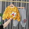 Herbst Kinder Baby Mädchen Kleidung Set Säugling Anzug Baby Mädchen Kleidung Sweatshirts Tops Hosen Schöne Bär 2 stücke Kleidung