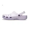 2023 Дизайнерские классические сандалии Croc Clog Bugle Slippers Croos Slides Mens Triple Black White Khaki Navy Blue Waterpronation Shoes Hosping Hospital Womens N7V7##