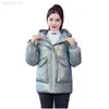 フードダウンコットンコートパーカス女性新しい冬の濃いジャケット