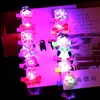 Noël enfants 039s LED Flash Bobby Pin jouet cadeaux lumineux dessin animé épingle à cheveux veilleuse enfants filles Mini fête Halloween bébé 8128973