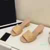 2022 Luxury Designer Tıknaz Topuklar Yüksek kaliteli metal kadın terlikler Deri düz topuklu Sandal Flip Flops Klasik Slaytlar Platfrom katırları