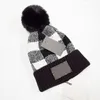 Autumn Winter Brand Hat feminino Big Hair Ball Pus Velvet Feanie Caps Outdoor Chapéus de malha quente Captndo de cetim Gorros Mujer Invierno