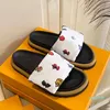 2022 Pillow Slipper Revival Flat Mules Uomo Donne Slides Black Blue Blue Brown Bianco Flip flops Sandali estivi Dimensione 35-45 con scatola