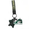 Högkvalitativ mini Silikon 3D Sneaker Dog Keychain Designer Shoes Keychains Handbag Chain Basketball Keychain for Men Women Fashion Gift