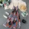 Kvinnor Retro Print Chiffon Dress Summer Spaghetti Strap Sexig V-ringad strandklänningar Lady Boho med Belt Long Robe Vestido 210311