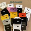 Chaussettes pour hommes Vente en gros All-match Classique noir blanc Femmes Hommes Top Qualité Respirant Coton mélange Football basket Sports Cheville chaussette T3QL