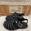 Baby Girl Designer Sandaler Summer Children Soft Rubber Weave Gladiator Outdoor Casual Hasp Flat Bottom Bottom Bottom Benesable Waterproof Anti Skid Beach Kid Comfort Sandal