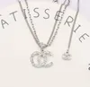 2 вида цветов, высокое качество, бренд Desinger, ожерелья с подвеской в виде буквы, модные мужские и женские ключичные цепи, простые свадебные украшения, подарок