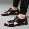 Sandales d'été en cuir de haute qualité pour hommes, chaussures décontractées, respirantes, pantoufles d'extérieur, noires et brunes, grande taille