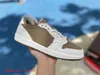 Fragment TS Jumpman 1 1S Низкие баскетбольные кроссовки Дизайнерские кроссовки Purple Black Shadow Panda Outdoor Travis Бело-коричневые кроссовки Красное золото Серый носок ScottssS Спортивные кроссовки