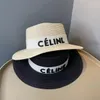Szerokie brzegowe czapki sai prawidłowe litery Flat Top Hat Fashion Sunbonnet Allmatch Large Eaves Sun Cape Caps Summer8781499