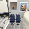 Espadrilles Женщины летние тапочки дизайнерские женские женские жены скользит пляжные сандалии сетчатые сетки патентная теленка Sho